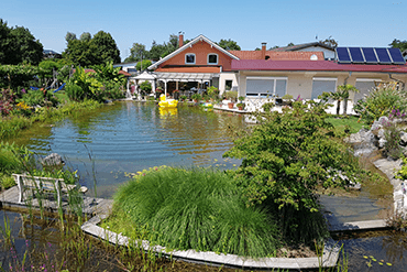 Schwimmteich mit 850.000 Liter